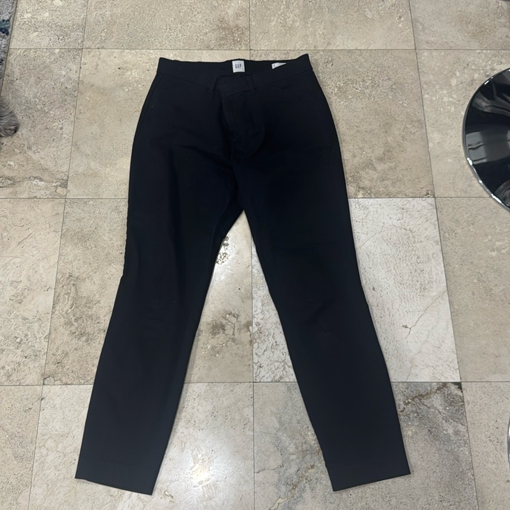 Black trousers